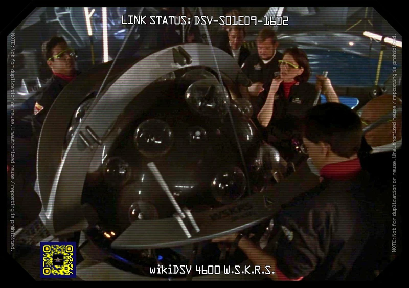 File:DSV - W.S.K.R. on Bridge.jpg